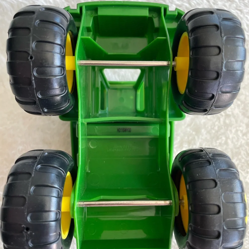John Deere 4” X 6” Dump Truck